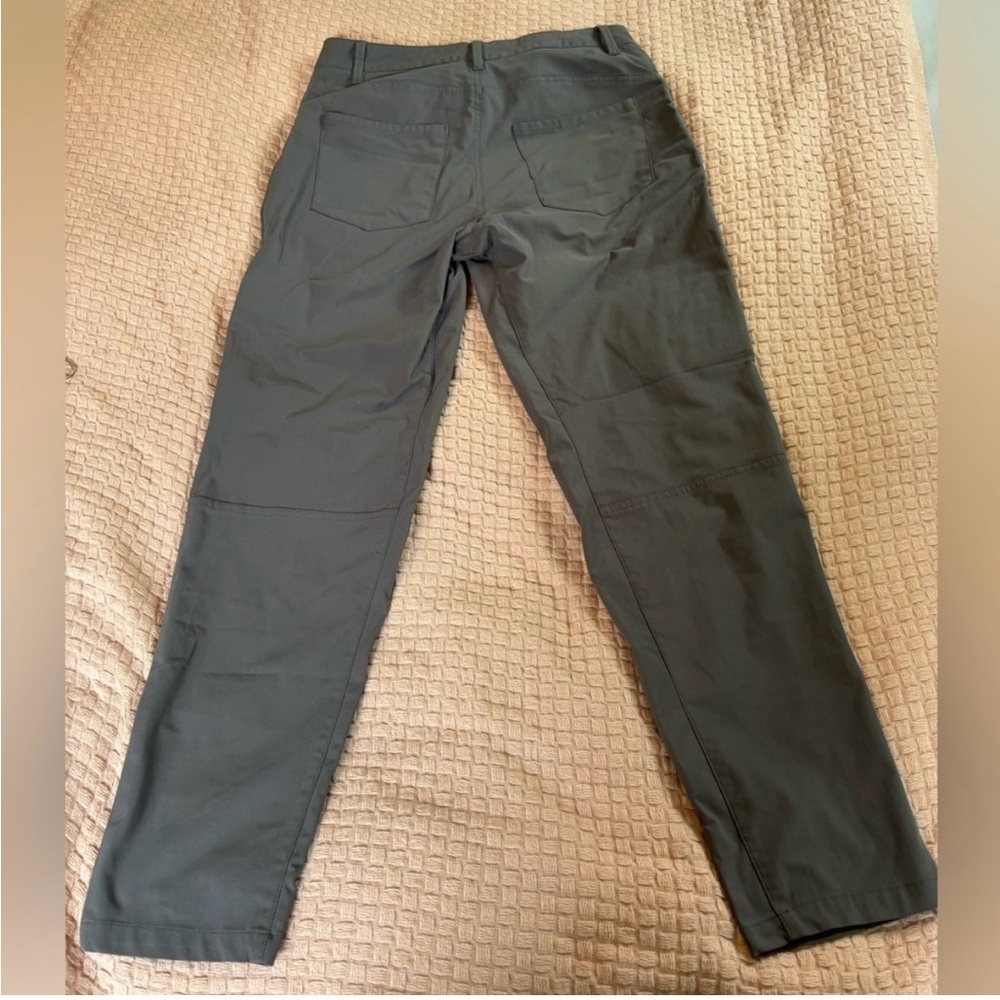 All in Motion by Target Men's Performance
Pants in Dark Gray Size 32x30 - Picture 6 of 6